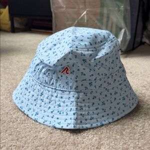 Redvanly Bucket Hat - One Size